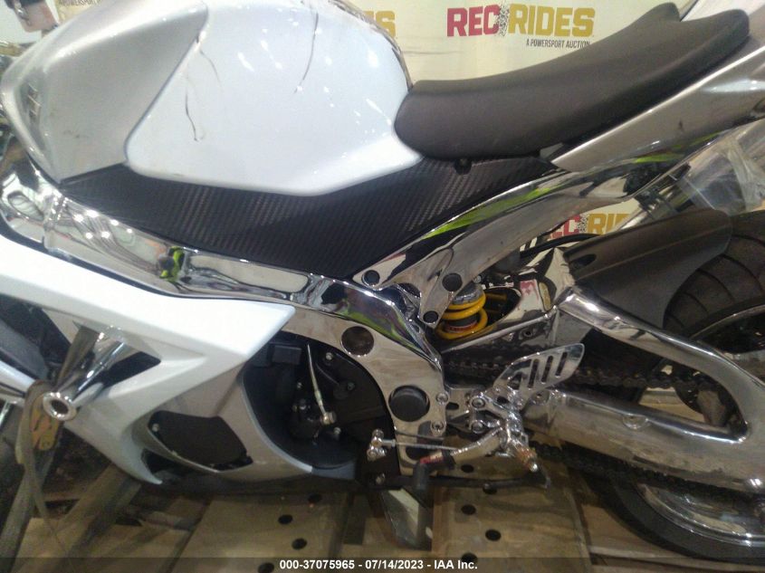 2008 SUZUKI GSX-R1000 JS1GT77A182103175