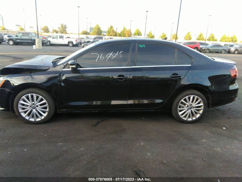 2016 VOLKSWAGEN JETTA SEDAN 1.8T SEL - 3VWL17AJ5GM275670