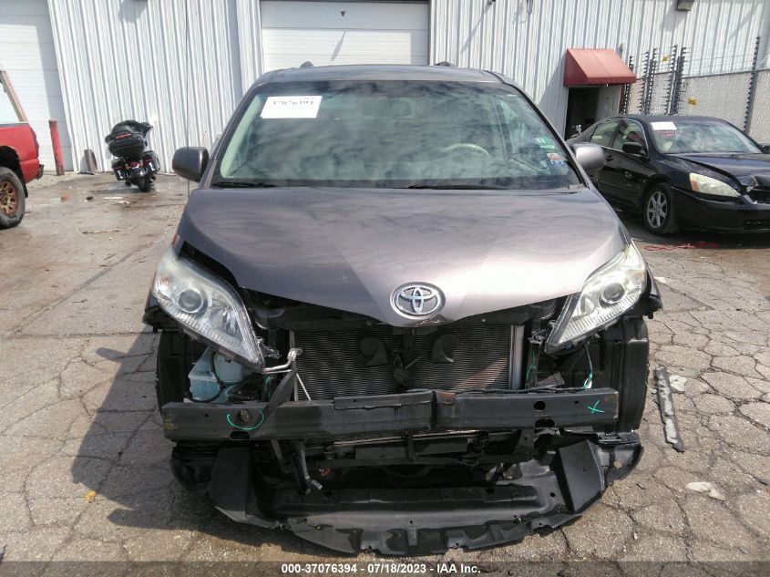 5TDKK3DCXBS050882 2011 TOYOTA SIENNA, photo no. 13