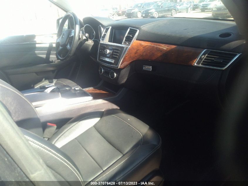 2014 MERCEDES-BENZ M-CLASS ML 550 - 4JGDA7DB4EA306411