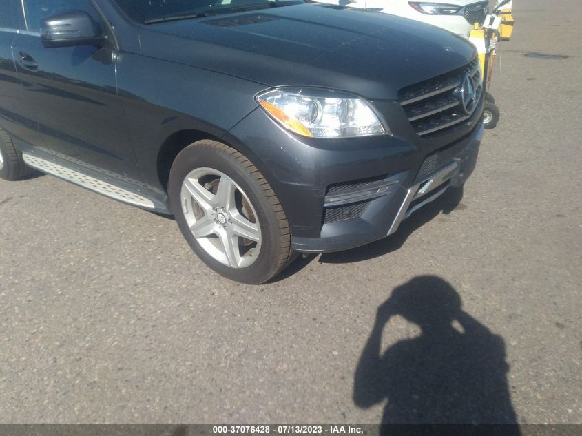 2014 MERCEDES-BENZ M-CLASS ML 550 - 4JGDA7DB4EA306411