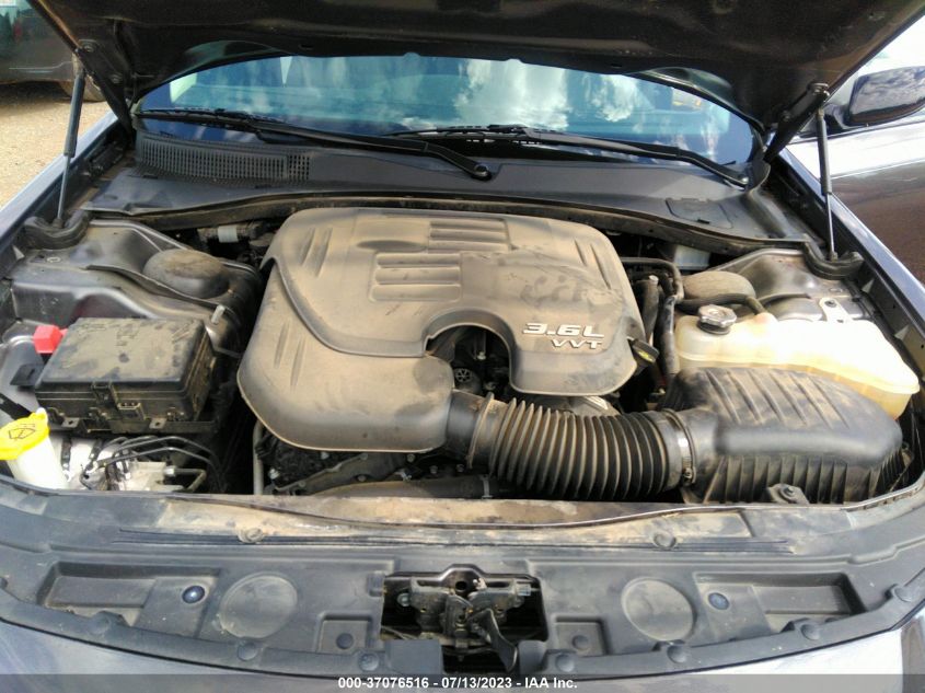 2019 CHRYSLER 300 TOURING - 2C3CCAAG0KH755786