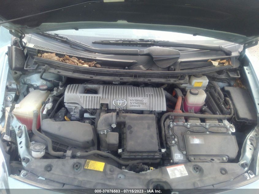 2015 TOYOTA PRIUS FOUR - JTDKN3DU2F1947052