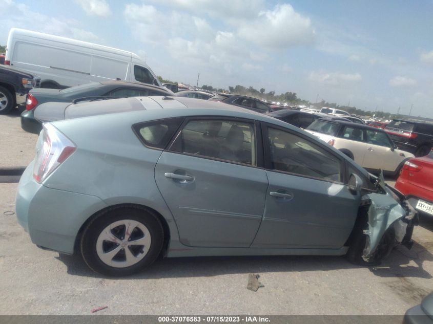 2015 TOYOTA PRIUS FOUR - JTDKN3DU2F1947052