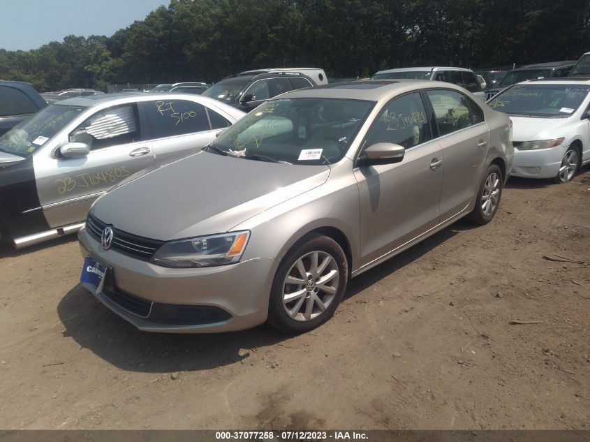 2014 VOLKSWAGEN JETTA SEDAN SE - 3VWD17AJ2EM286241