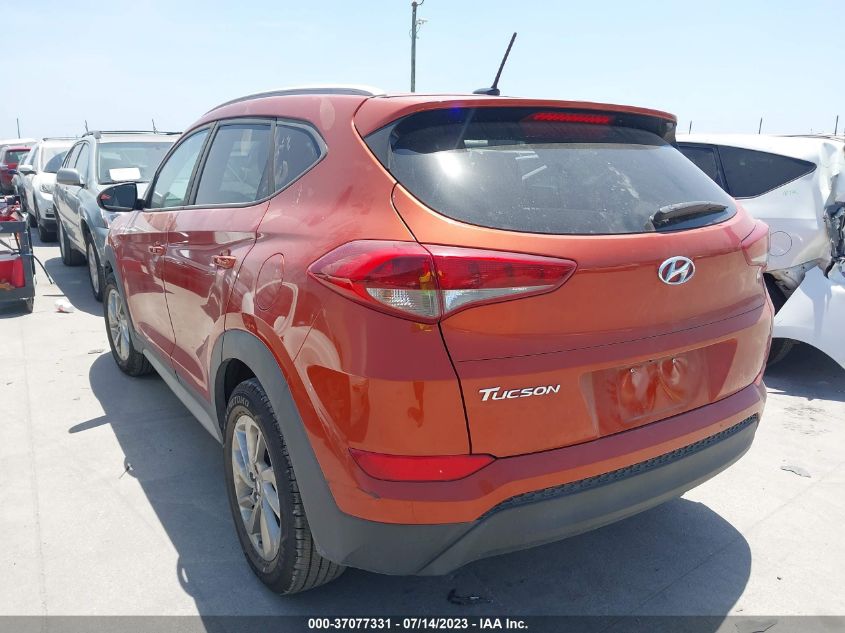 2017 HYUNDAI TUCSON SE - KM8J33A49HU487309