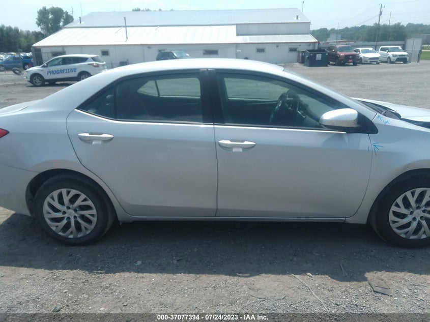 VIN 2T1BURHE9KC157858 2019 TOYOTA COROLLA LE