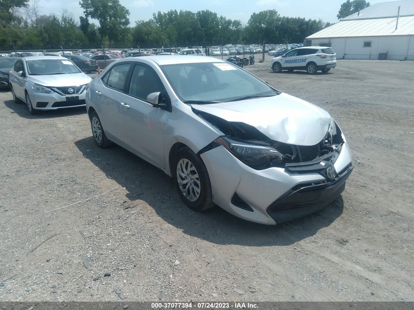 VIN 2T1BURHE9KC157858 2019 TOYOTA COROLLA LE