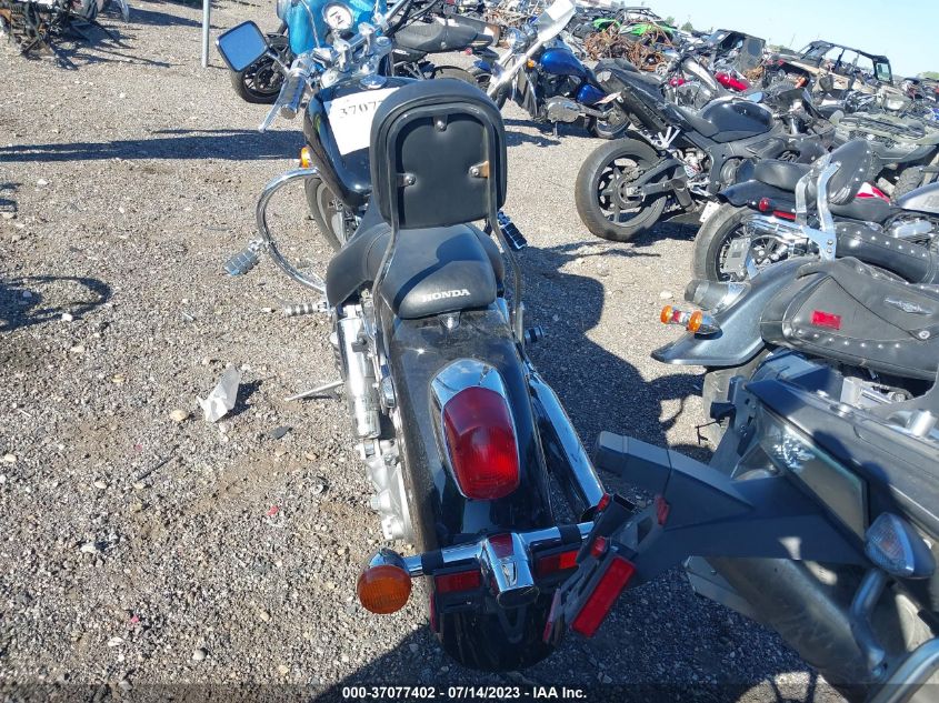 2002 HONDA VT1100 C2 1HFSC43172A200002
