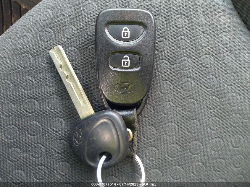 2013 HYUNDAI ACCENT SE - KMHCU5AE4DU079773