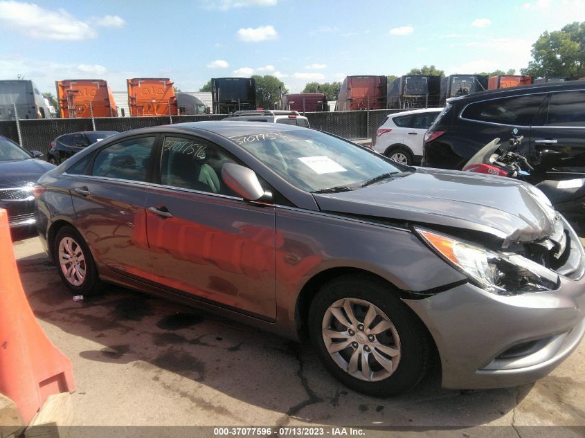 2013 HYUNDAI SONATA GLS - 5NPEB4AC5DH570066