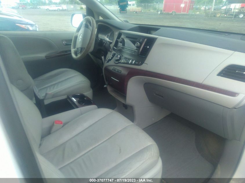 2014 TOYOTA SIENNA XLE/LIMITED - 5TDYK3DC8ES476648