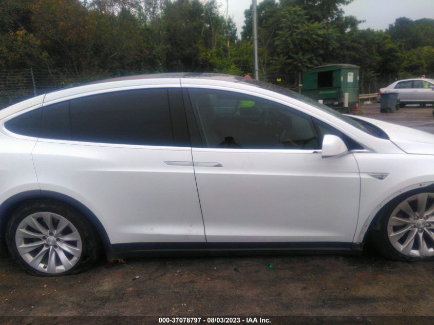 2016 TESLA MODEL X 70D/90D/75D/60D/P100D - 5YJXCBE29GF017676