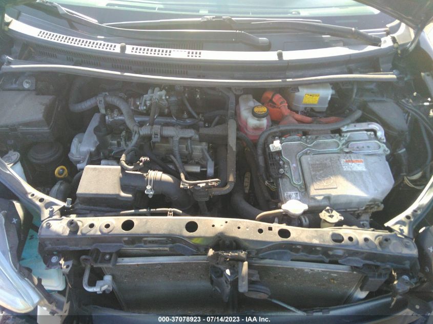 2015 TOYOTA PRIUS C - JTDKDTB32F1579601
