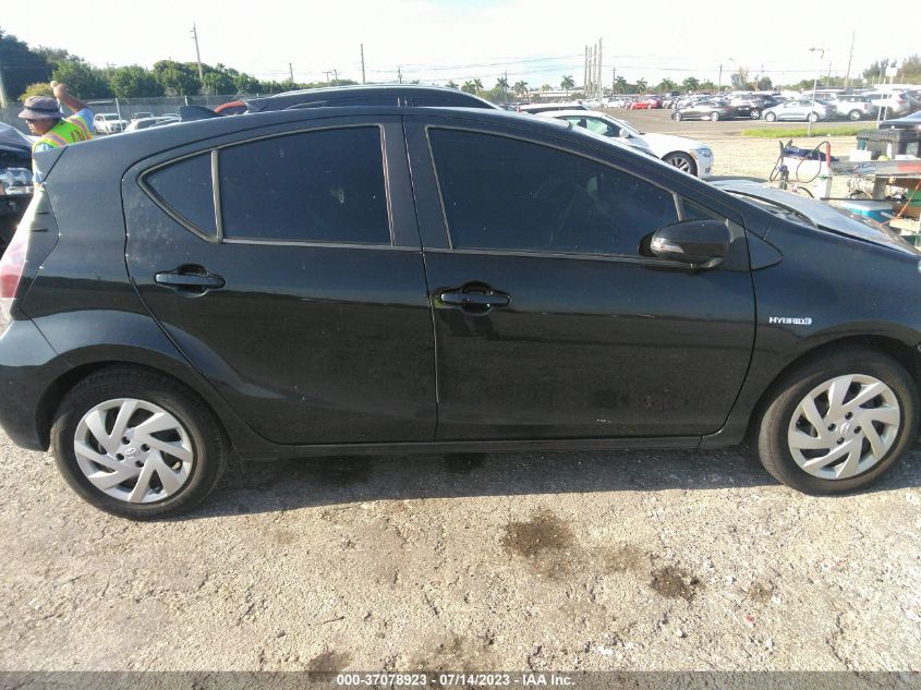 2015 TOYOTA PRIUS C - JTDKDTB32F1579601