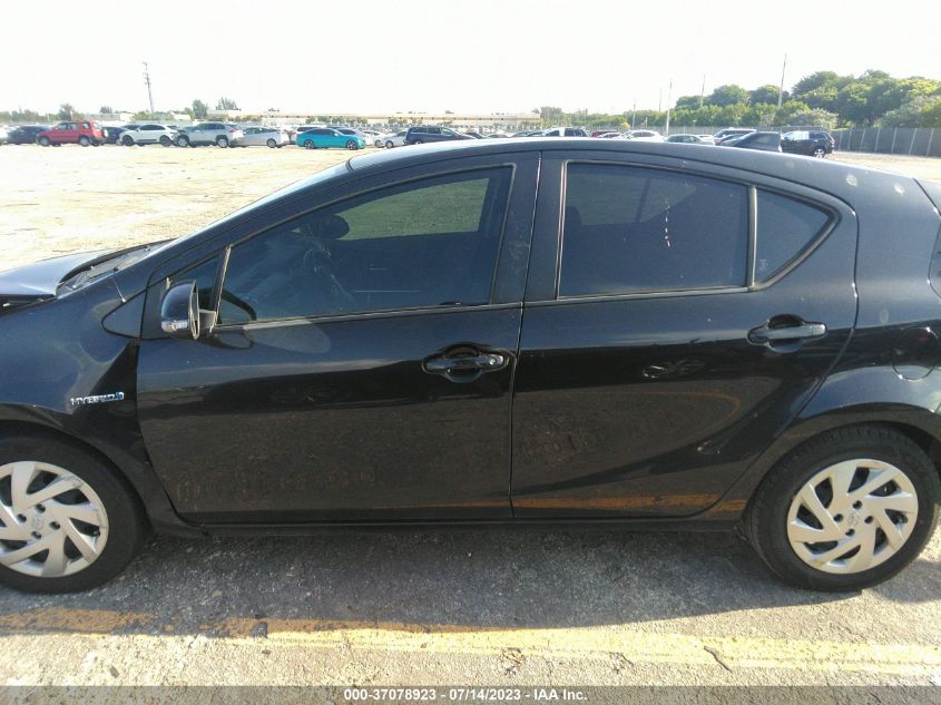 2015 TOYOTA PRIUS C - JTDKDTB32F1579601