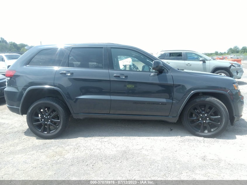 VIN 1C4RJFAGXHC767254 2017 JEEP GRAND CHEROKEE ALTITUDE
