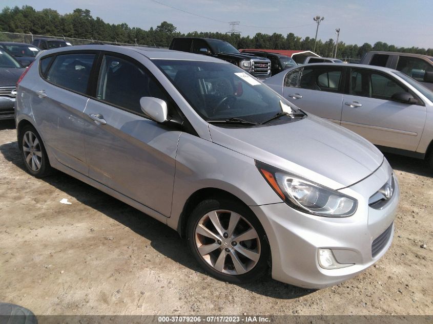 2013 HYUNDAI ACCENT SE - KMHCU5AE6DU072114