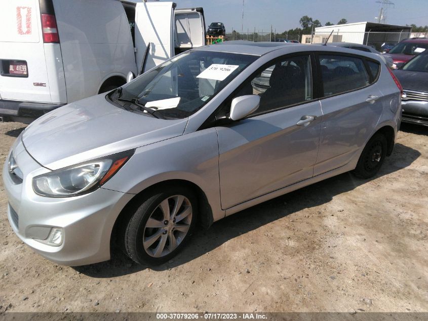 2013 HYUNDAI ACCENT SE - KMHCU5AE6DU072114