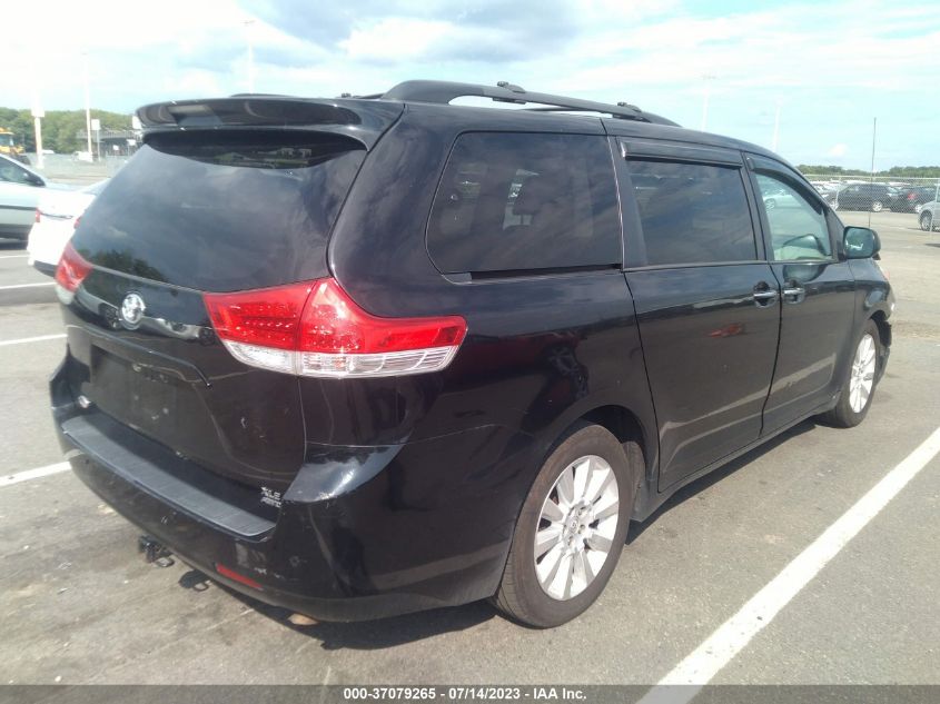 5TDDK3DC1ES079474 2014 TOYOTA SIENNA, photo no. 4