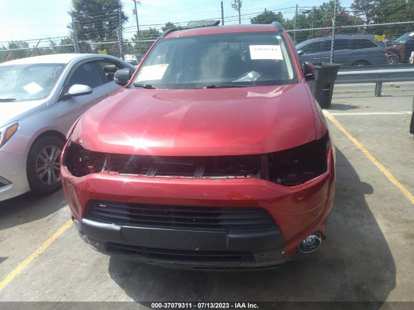 2015 MITSUBISHI OUTLANDER SE - JA4AD3A31FZ000302