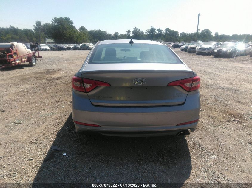 2015 HYUNDAI SONATA 2.4L SE - 5NPE24AFXFH045677