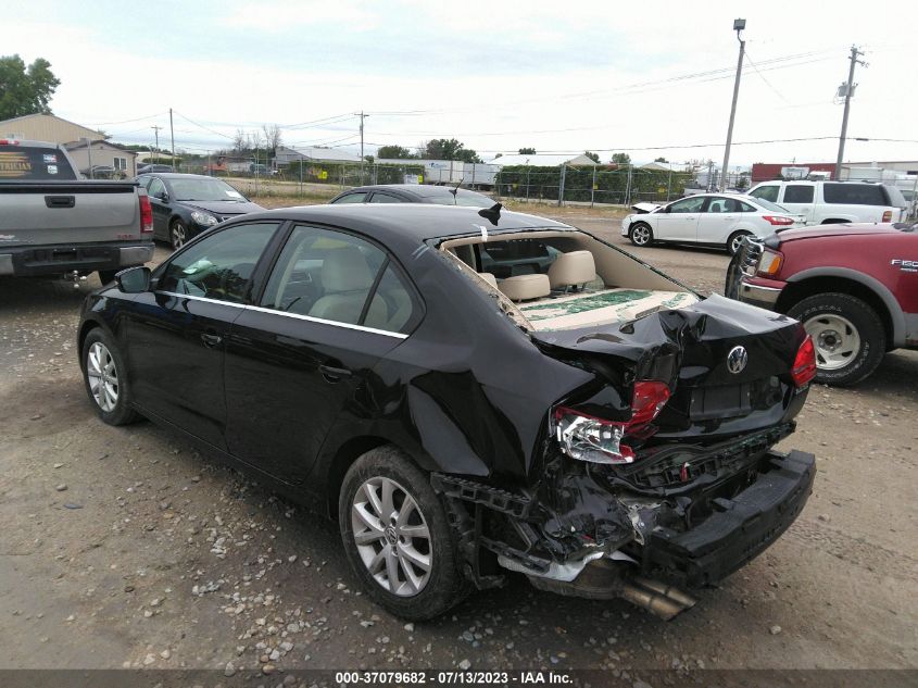 2013 VOLKSWAGEN JETTA SEDAN SE W/CONVENIENCE - 3VWDX7AJ7DM356300