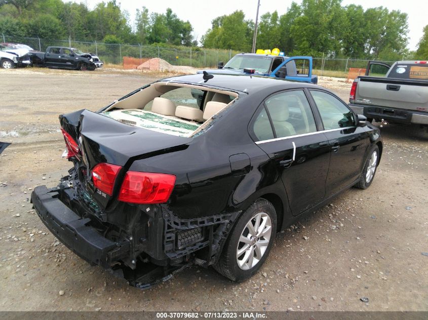 2013 VOLKSWAGEN JETTA SEDAN SE W/CONVENIENCE - 3VWDX7AJ7DM356300