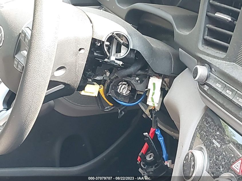 2019 HYUNDAI ELANTRA SE - 5NPD74LF4KH494020
