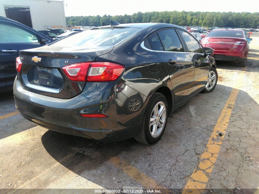2018 CHEVROLET CRUZE LT - 1G1BE5SM4J7121137