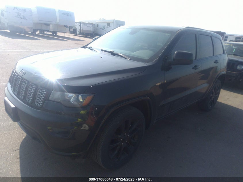 VIN 1C4RJFAG3JC303275 2018 JEEP GRAND CHEROKEE ALTITUDE