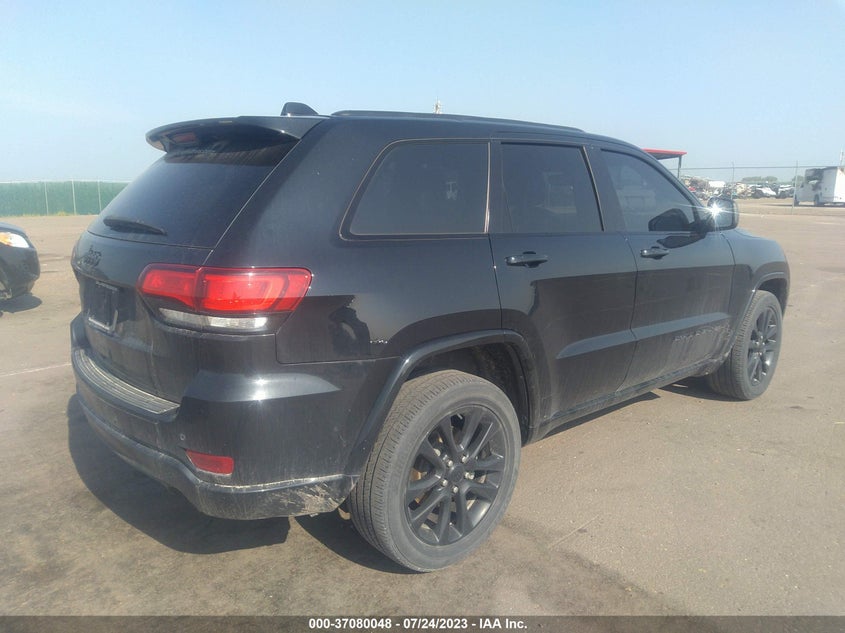 VIN 1C4RJFAG3JC303275 2018 JEEP GRAND CHEROKEE ALTITUDE