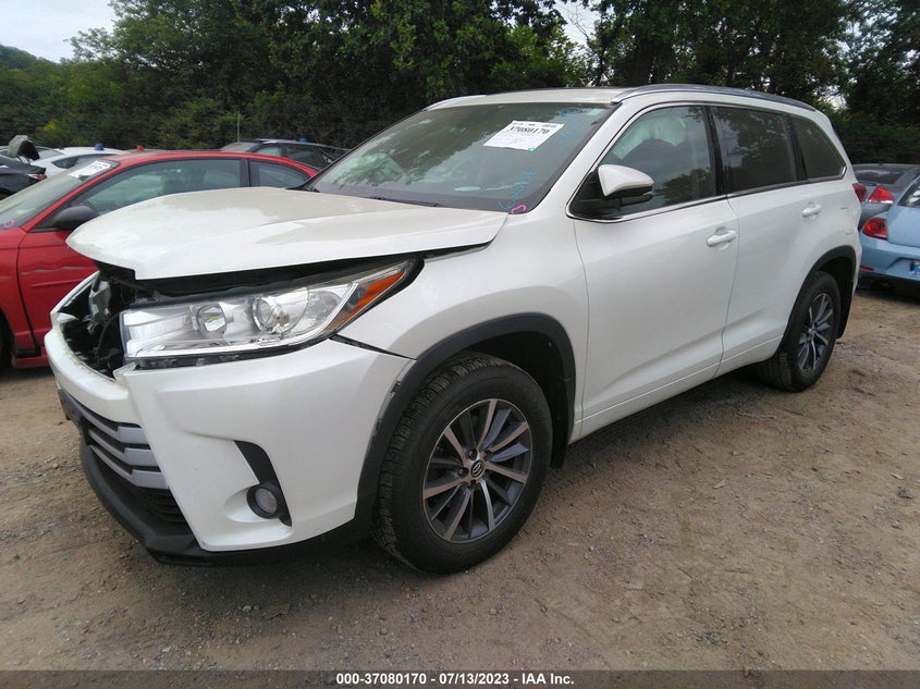 VIN 5TDJZRFHXHS515527 2017 TOYOTA HIGHLANDER XLE