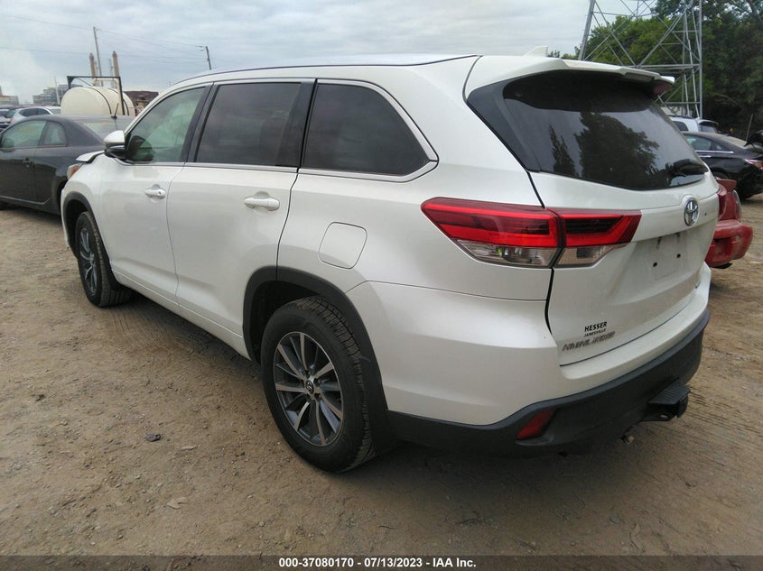 VIN 5TDJZRFHXHS515527 2017 TOYOTA HIGHLANDER XLE