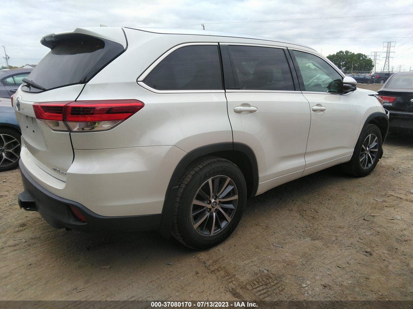 VIN 5TDJZRFHXHS515527 2017 TOYOTA HIGHLANDER XLE