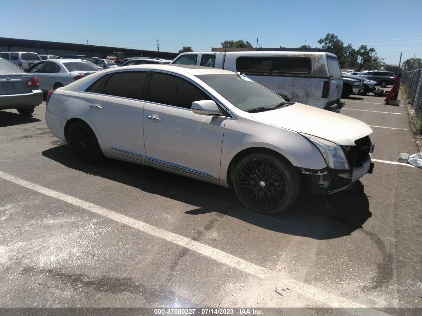 2013 CADILLAC XTS PLATINUM - 2G61U5S36D9214888