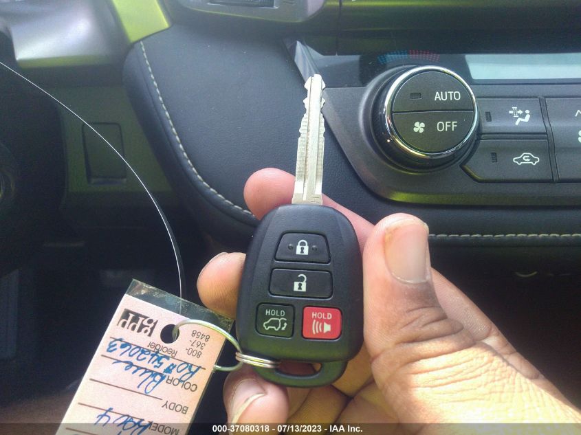 2015 TOYOTA RAV4 XLE - 2T3WFREV4FW199933