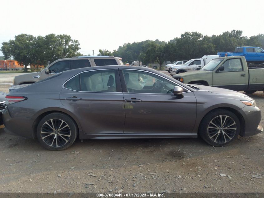 2018 TOYOTA CAMRY SE - 4T1B11HK6JU616213
