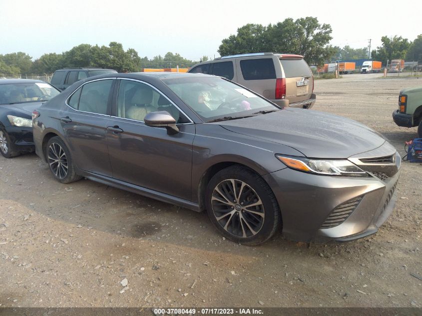 2018 TOYOTA CAMRY SE - 4T1B11HK6JU616213