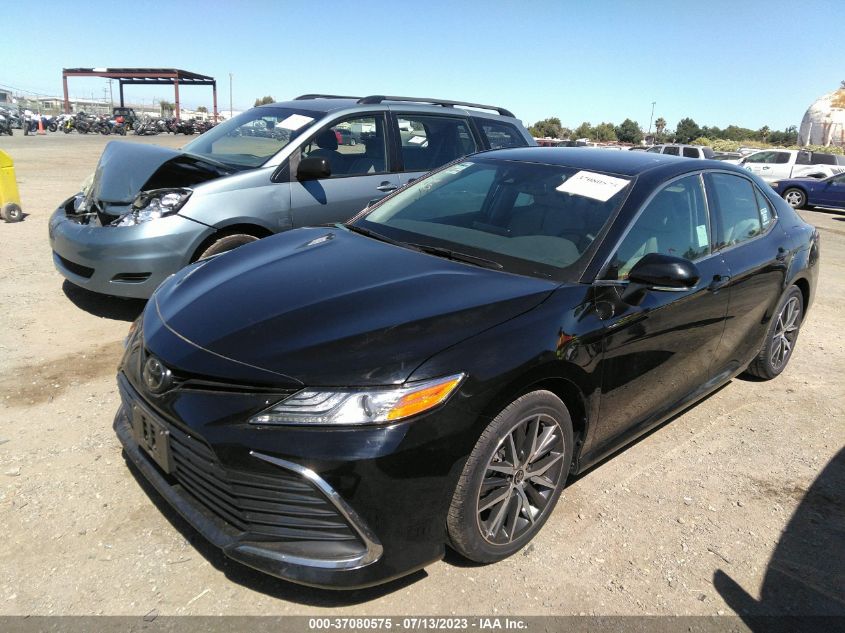 2022 TOYOTA CAMRY XLE - 4T1F11AKXNU018742