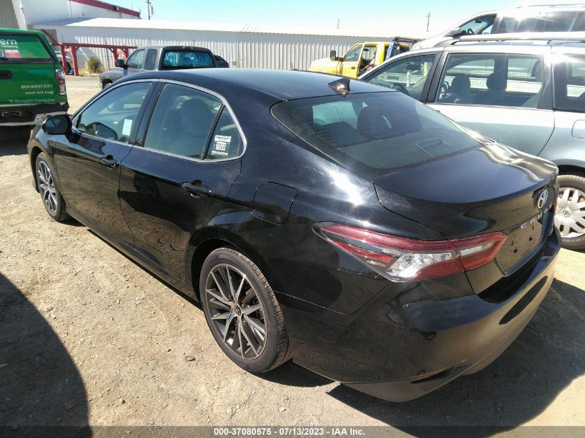 2022 TOYOTA CAMRY XLE - 4T1F11AKXNU018742
