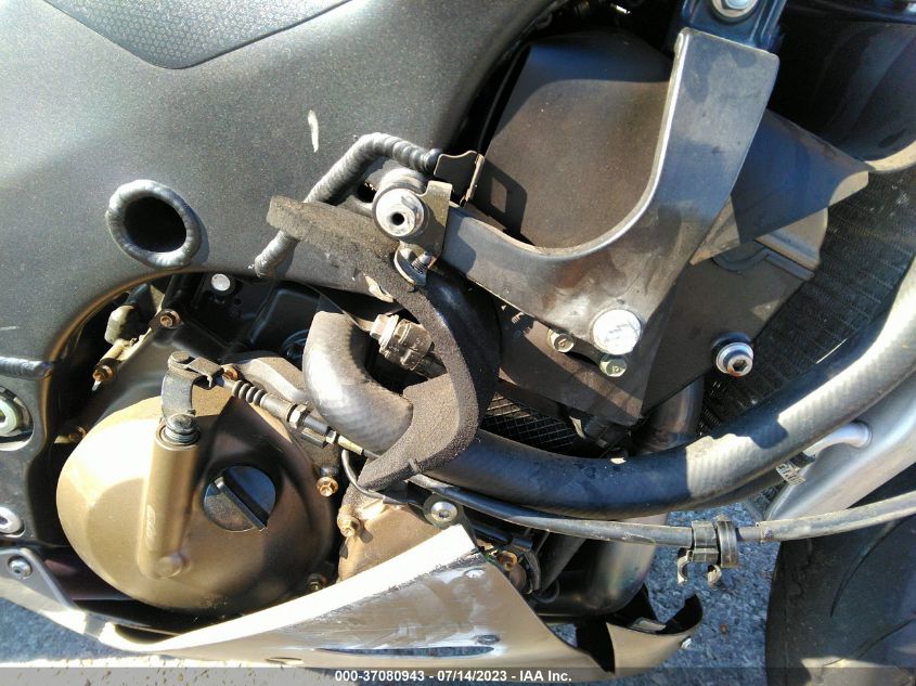 2005 KAWASAKI CX10 ZX1000C2