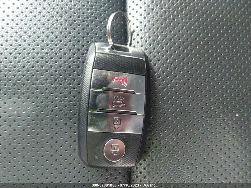 2016 KIA SORENTO SX - 5XYPKDA58GG043791