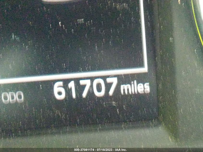 2016 TOYOTA RAV4 XLE - JTMWFREV1GJ086697