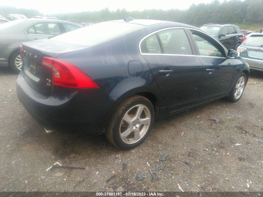 2013 VOLVO S60 T5 - YV1612FH2D2187018