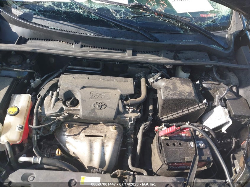 VIN 2T3BFREV6JW762519 2018 TOYOTA RAV4 LE