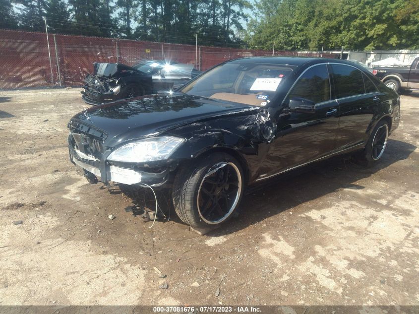 2013 MERCEDES-BENZ S 550 WDDNG7DB1DA504455