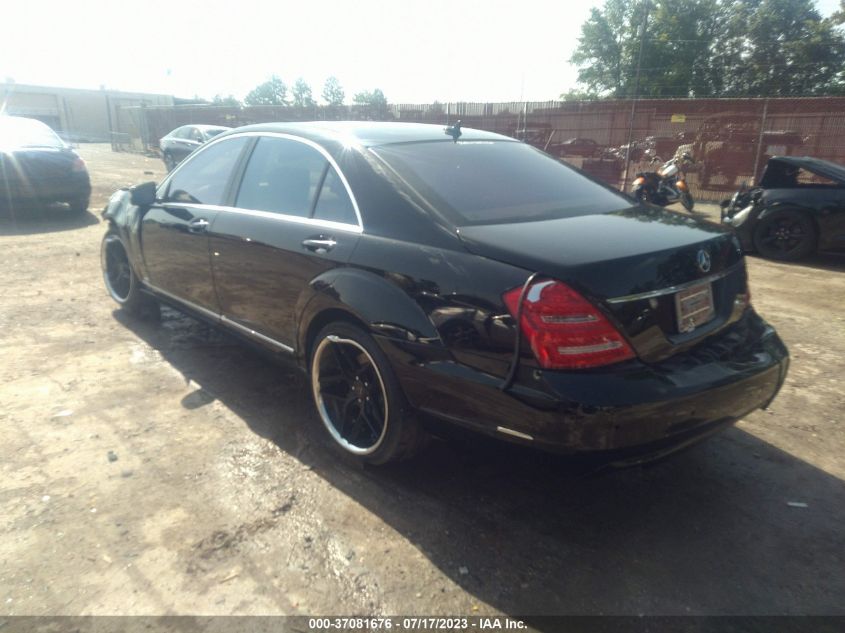 2013 MERCEDES-BENZ S 550 WDDNG7DB1DA504455