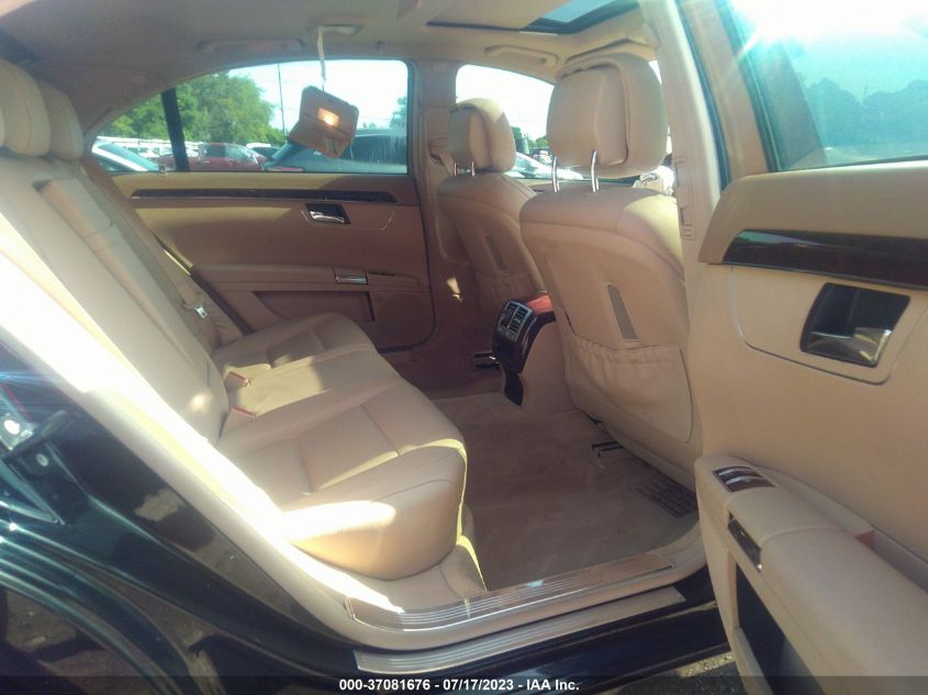 2013 MERCEDES-BENZ S 550 WDDNG7DB1DA504455