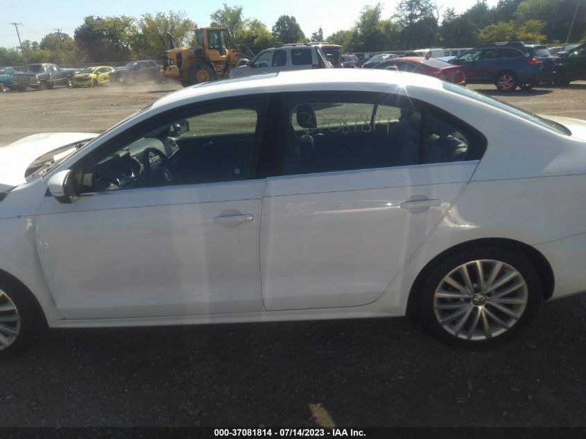2016 VOLKSWAGEN JETTA SEDAN 1.8T SEL - 3VWL07AJ1GM228056